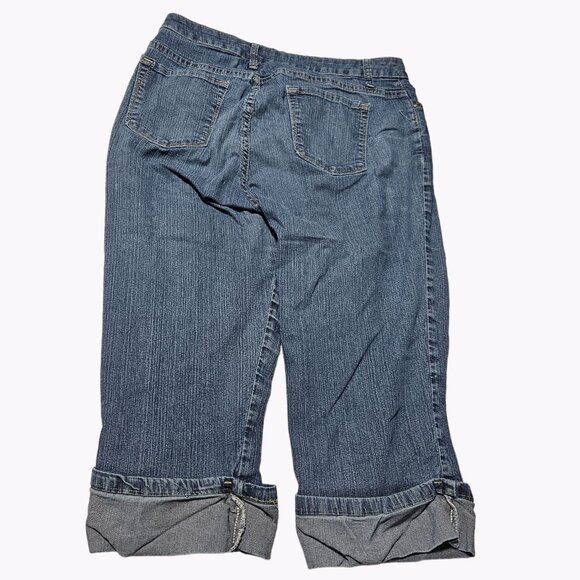 Riders Capri Jeans Womens Size 12 Mid Rise Medium Wash Denim Pant Cuffed Bermuda - Picture 2 of 4